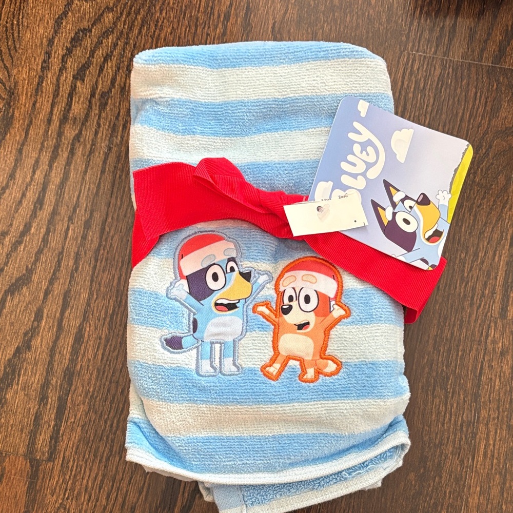 NWT Bluey Christmas Hand Towels 2 Pack